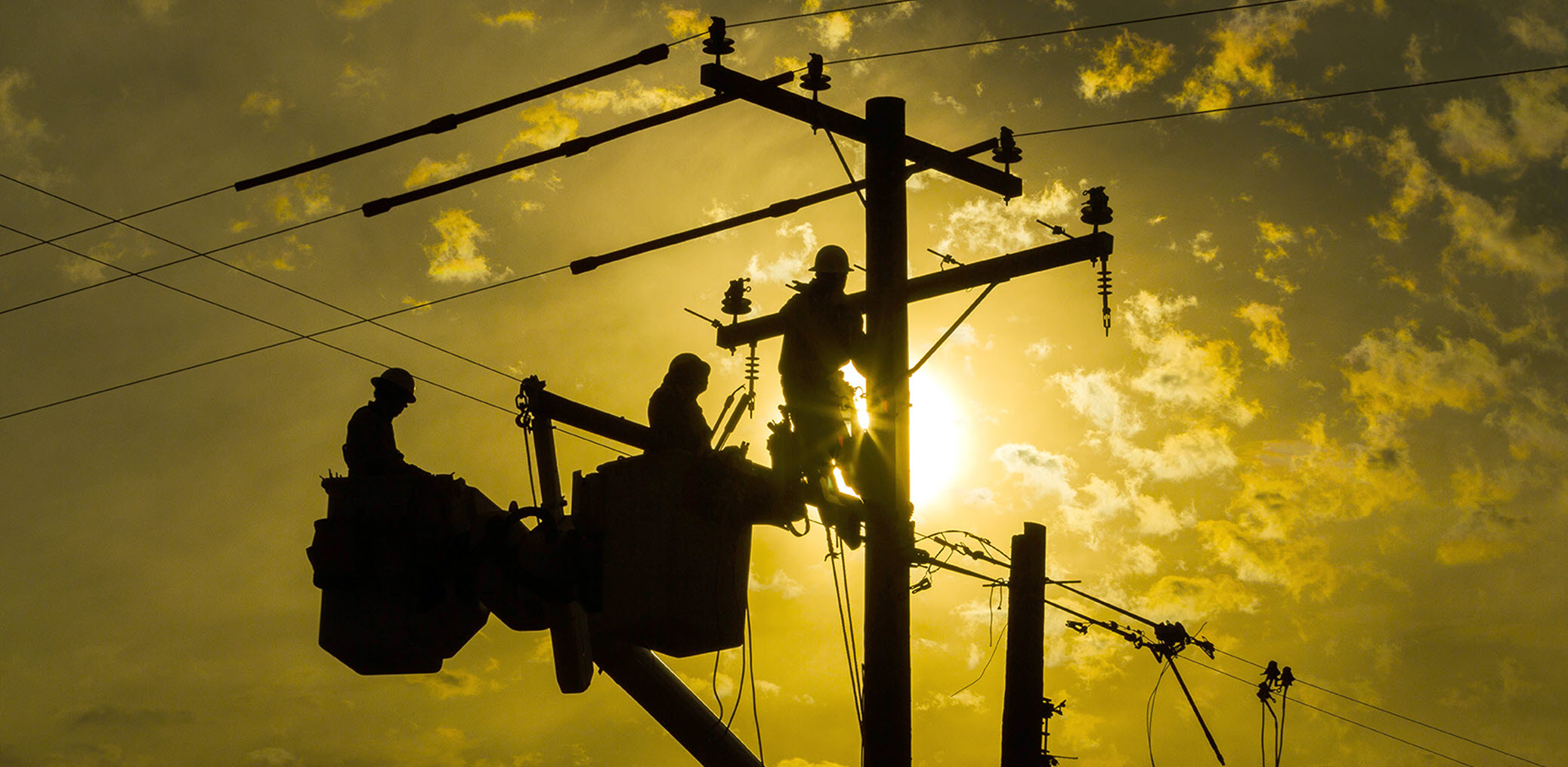 affordability rate Infrastructure Linemen Work on SCE Infrastructure image