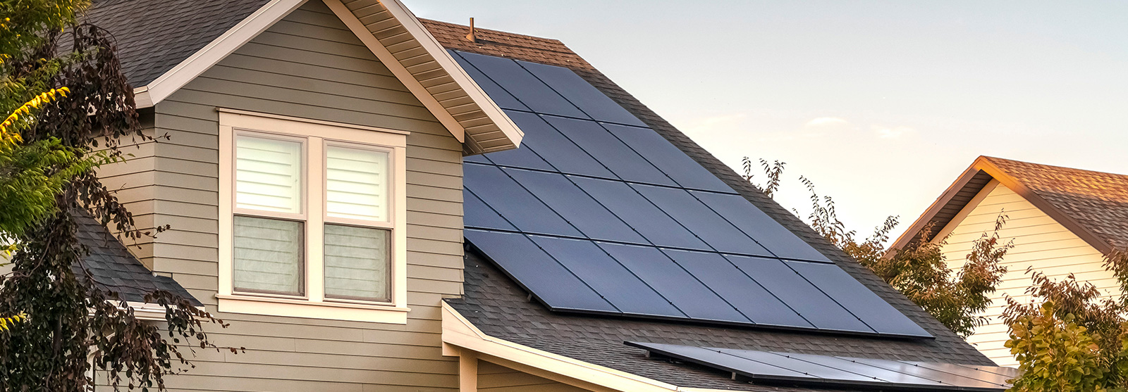 rooftop image of solar panels for solar billing plan