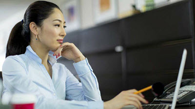 woman on laptop